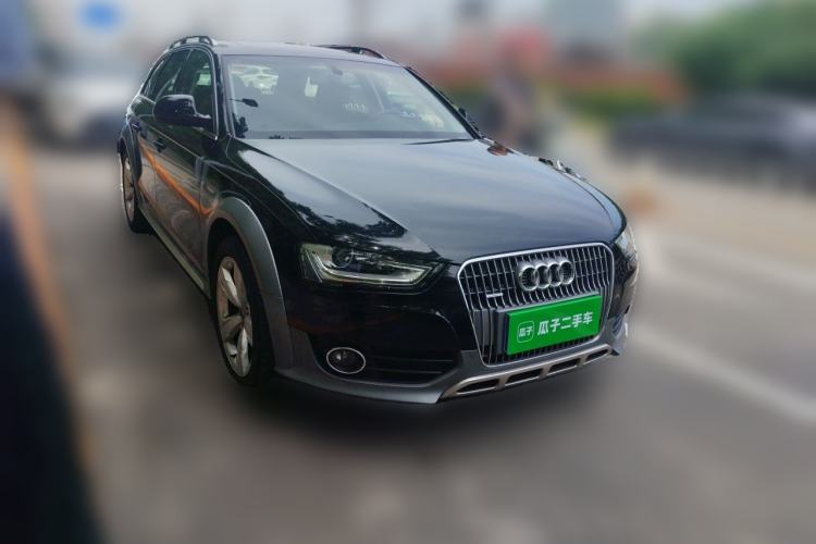 Used Audi A4 2014 40 TFSI allroad quattro plus version Front Right 45 Deg