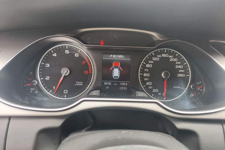 Used Audi A4 2014 40 TFSI allroad quattro plus version Instrument Cluster