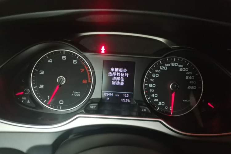 Used Audi A4 2014 40 TFSI allroad quattro plus version Instrument Cluster