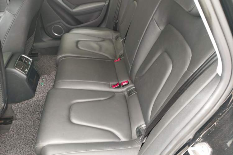 Used Audi A4 2014 40 TFSI allroad quattro plus version Left Rear Seat