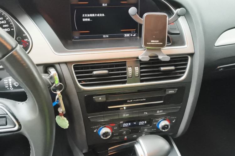 Used Audi A4 2014 40 TFSI allroad quattro plus version Audio And AC Panel