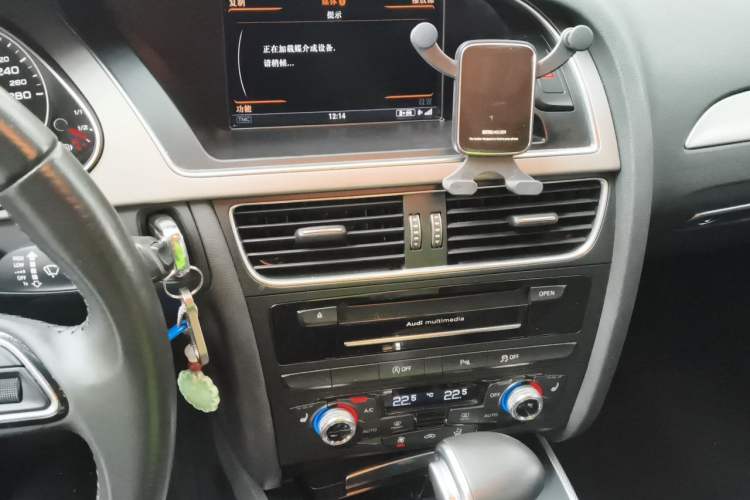 Used Audi A4 2014 40 TFSI allroad quattro plus version Audio And AC Panel
