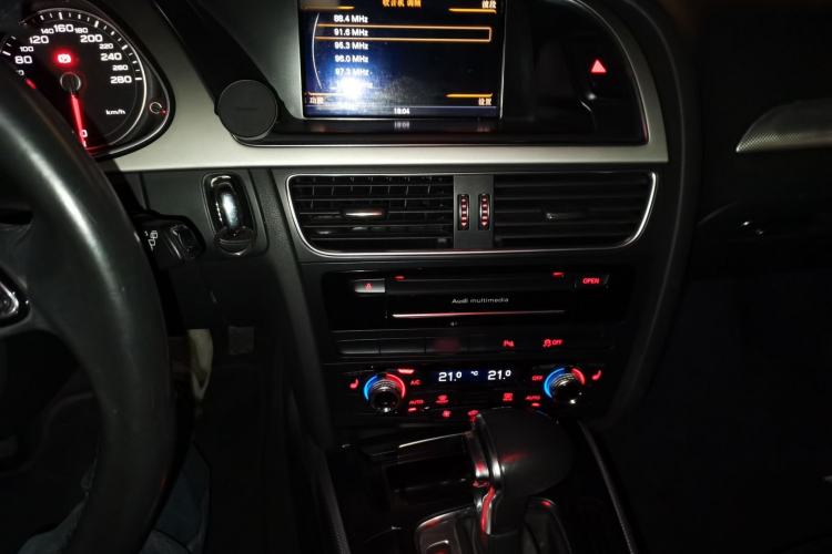 Used Audi A4 2014 40 TFSI allroad quattro plus version Audio And AC Panel