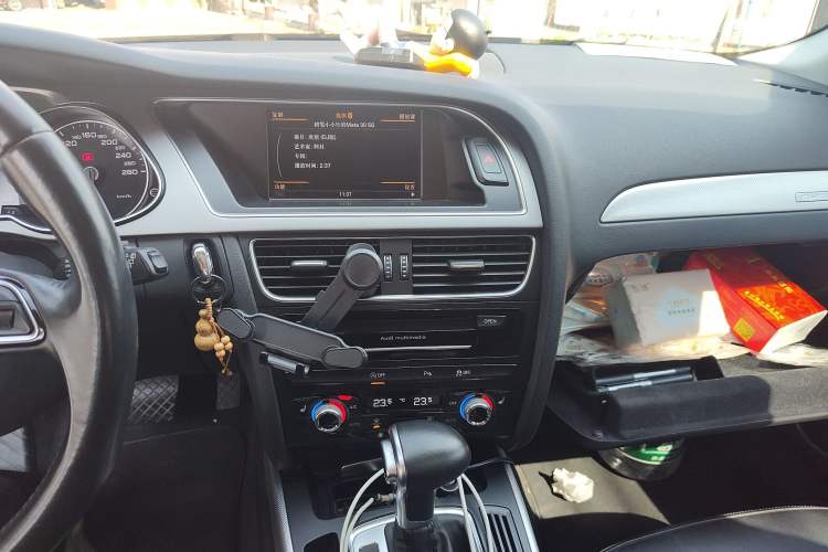 Used Audi A4 2014 40 TFSI allroad quattro plus version Audio And AC Panel