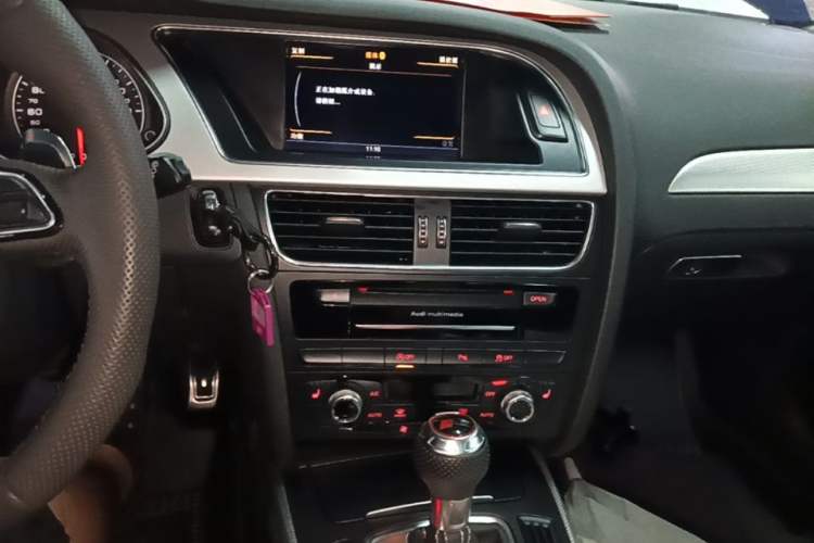 Used Audi A4 2014 40 TFSI allroad quattro plus version Audio And AC Panel