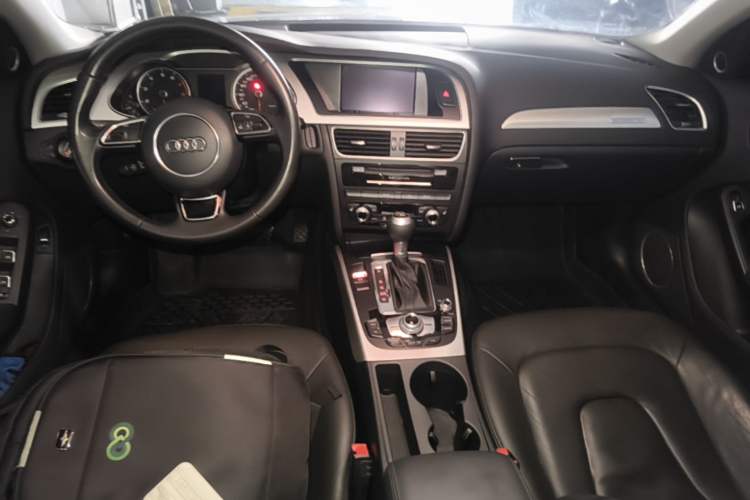 Used Audi A4 2014 40 TFSI allroad quattro plus version Center Console