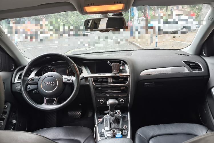 Used Audi A4 2014 40 TFSI allroad quattro plus version Center Console