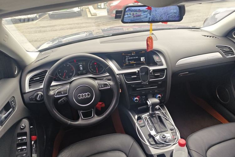 Used Audi A4 2014 40 TFSI allroad quattro plus version Center Console