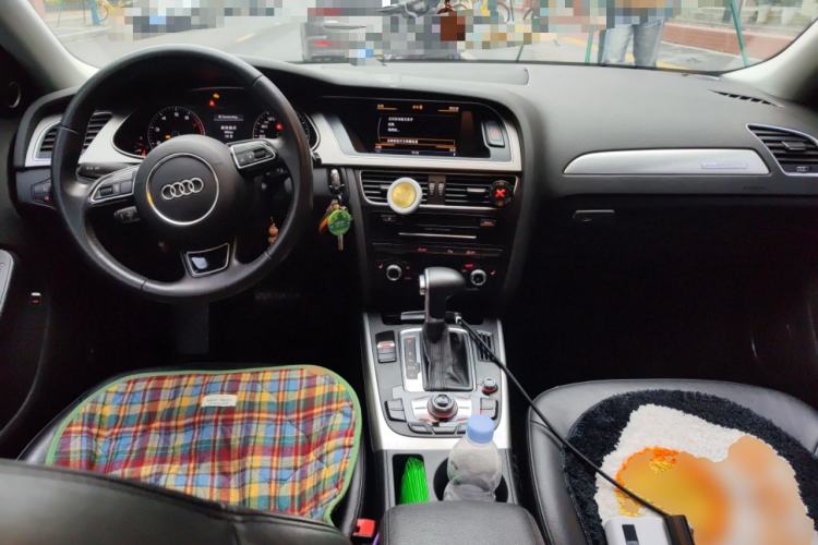 Used Audi A4 2014 40 TFSI allroad quattro plus version Center Console
