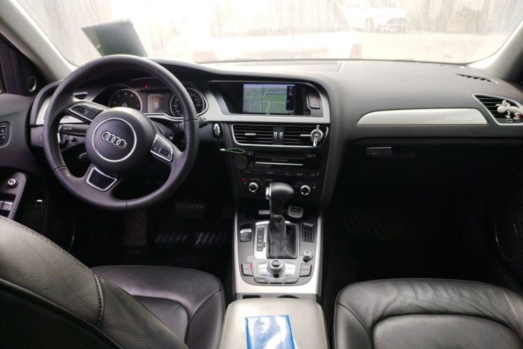 Used Audi A4 2014 40 TFSI allroad quattro plus version Center Console