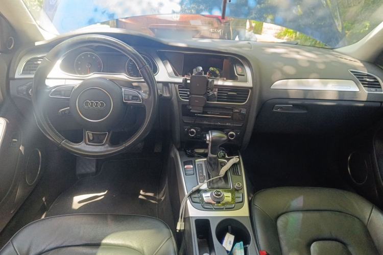 Used Audi A4 2014 40 TFSI allroad quattro plus version Center Console