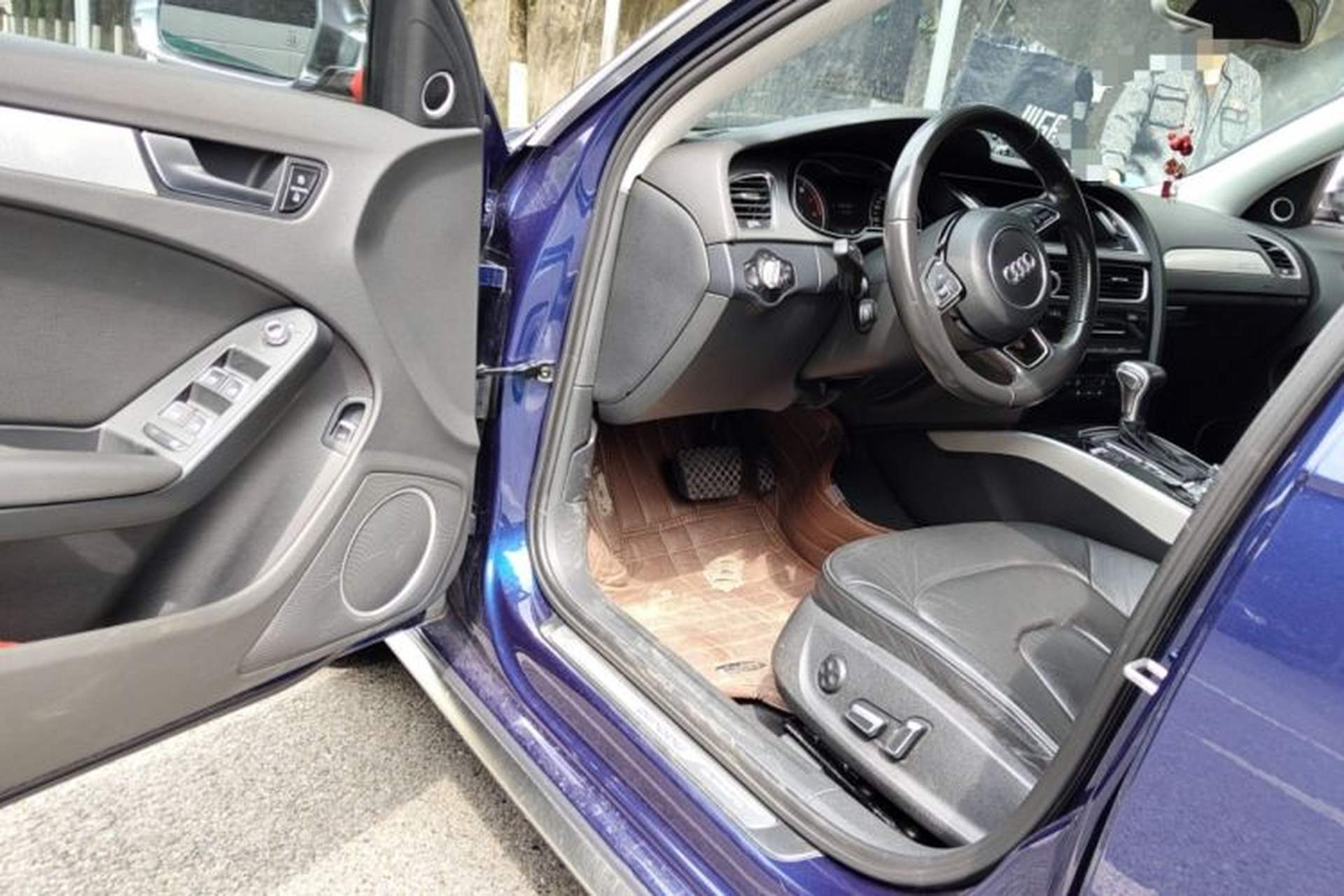 Used Audi A4 2014 40 TFSI allroad quattro plus version Driver Seat