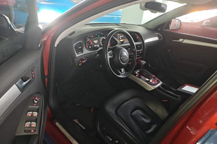 Used Audi A4 2014 40 TFSI allroad quattro plus version Driver Seat