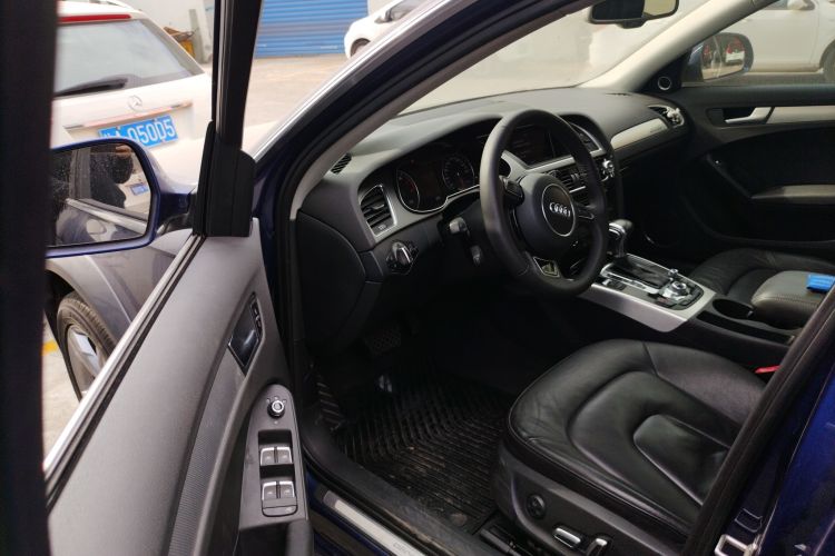 Used Audi A4 2014 40 TFSI allroad quattro plus version Driver Seat