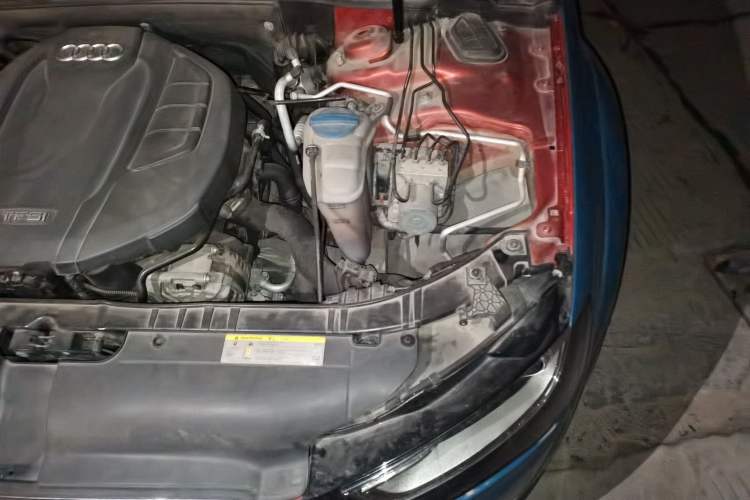 Used Audi A4 2014 40 TFSI allroad quattro plus version Engine Bay Left