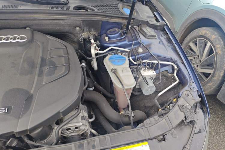 Used Audi A4 2014 40 TFSI allroad quattro plus version Engine Bay Left