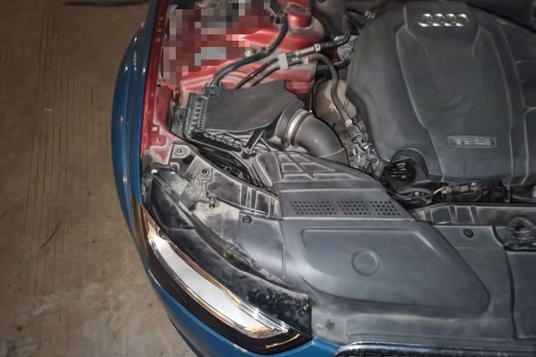 Used Audi A4 2014 40 TFSI allroad quattro plus version Engine Bay Right