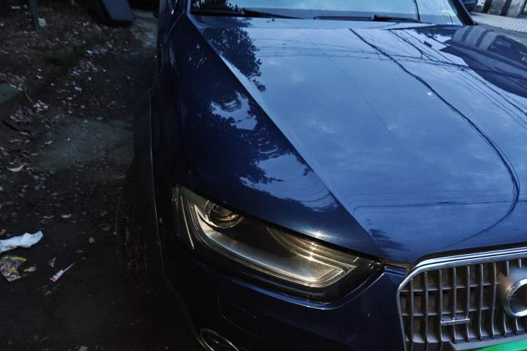 Used Audi A4 2014 40 TFSI allroad quattro plus version Engine Bay Right