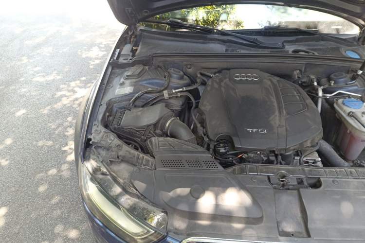 Used Audi A4 2014 40 TFSI allroad quattro plus version Engine Bay Right