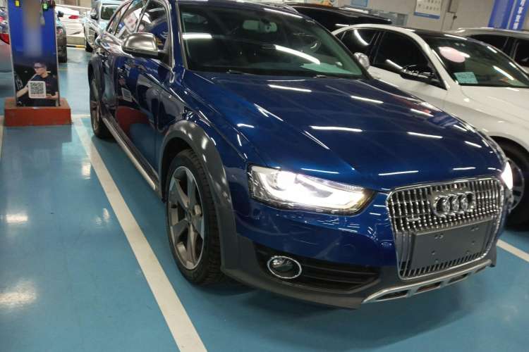 Used Audi A4 2014 40 TFSI allroad quattro plus version Exterior 1