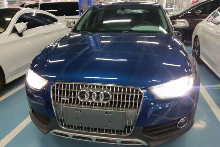 Used Audi A4 2014 40 TFSI allroad quattro plus version Front