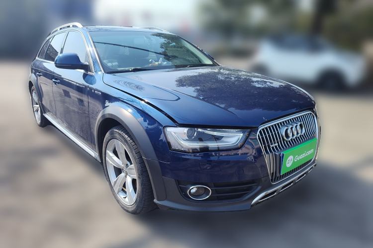 Used Audi A4 2014 40 TFSI allroad quattro plus version Front Right 45 Deg