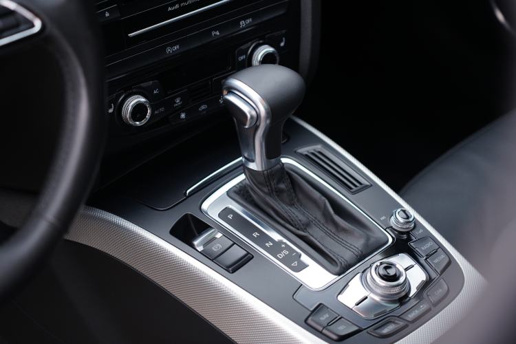 Used Audi A4 2014 40 TFSI allroad quattro plus version Gear Lever