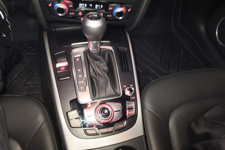 Used Audi A4 2014 40 TFSI allroad quattro plus version Gear Lever