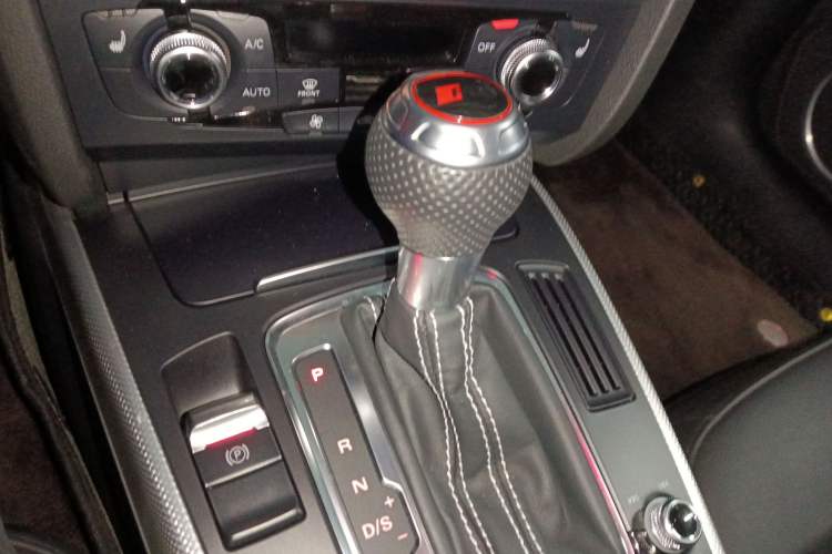 Used Audi A4 2014 40 TFSI allroad quattro plus version Gear Lever