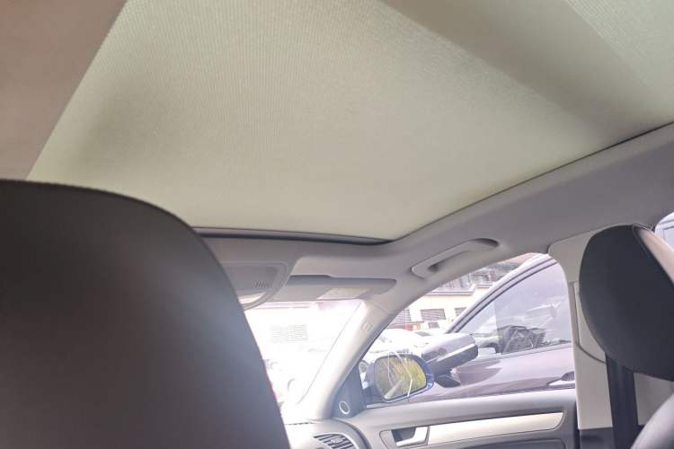 Used Audi A4 2014 40 TFSI allroad quattro plus version Headliner