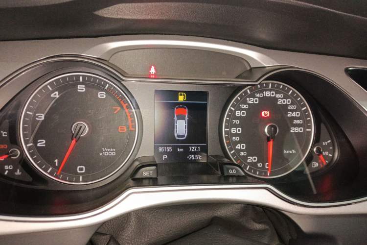 Used Audi A4 2014 40 TFSI allroad quattro plus version Instrument Cluster