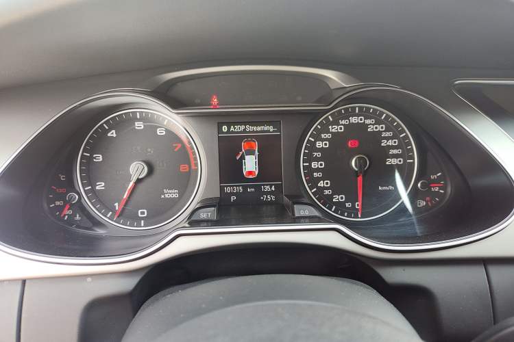 Used Audi A4 2014 40 TFSI allroad quattro plus version Instrument Cluster
