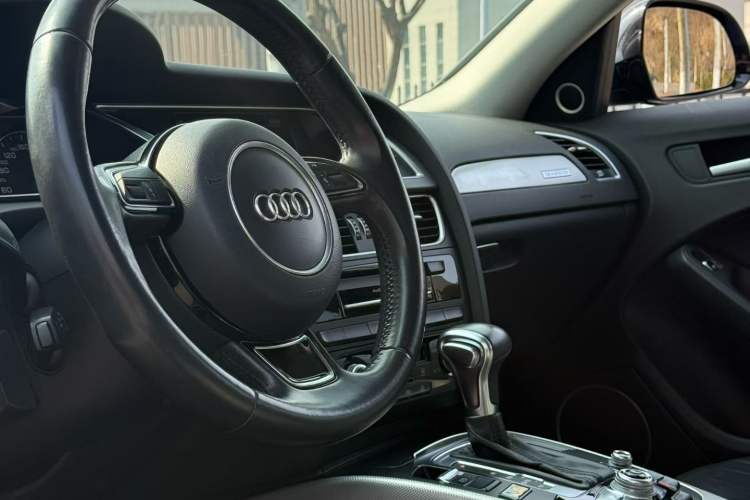 Used Audi A4 2014 40 TFSI allroad quattro plus version Interior 2
