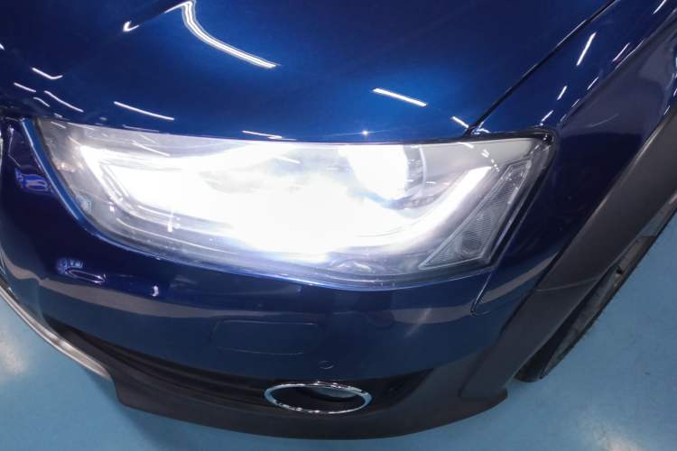 Used Audi A4 2014 40 TFSI allroad quattro plus version Left Front Headlight