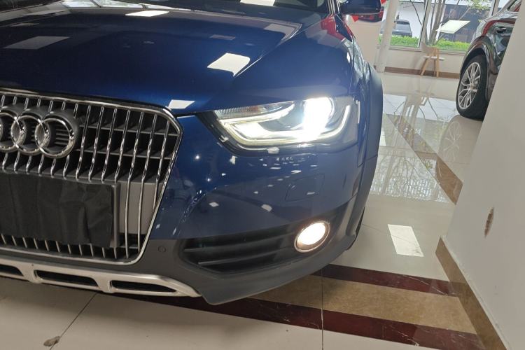 Used Audi A4 2014 40 TFSI allroad quattro plus version Left Front Headlight