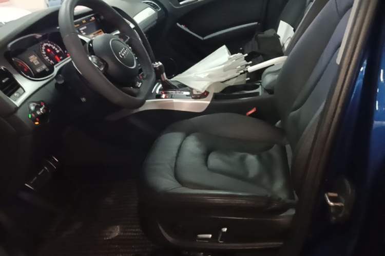 Used Audi A4 2014 40 TFSI allroad quattro plus version Left Front Seat