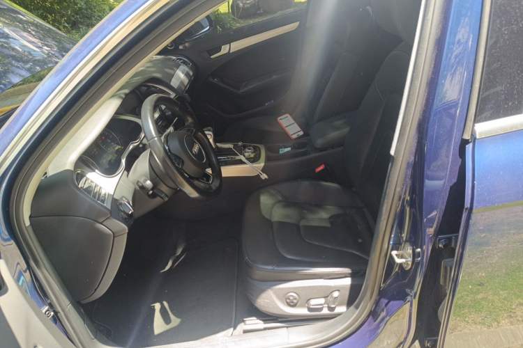 Used Audi A4 2014 40 TFSI allroad quattro plus version Left Front Seat