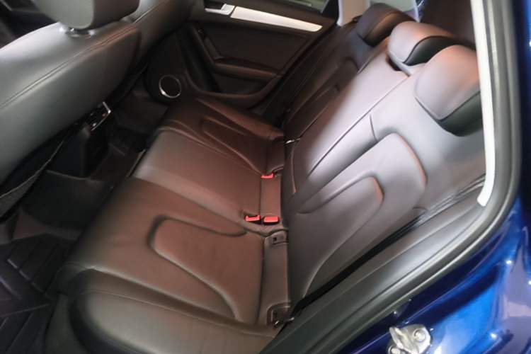 Used Audi A4 2014 40 TFSI allroad quattro plus version Left Rear Seat