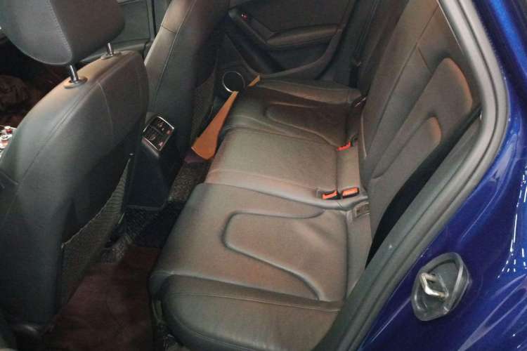 Used Audi A4 2014 40 TFSI allroad quattro plus version Left Rear Seat