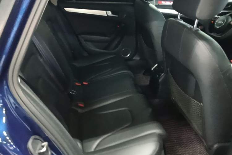 Used Audi A4 2014 40 TFSI allroad quattro plus version Left Rear Seat