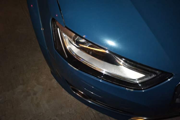 Used Audi A4 2014 40 TFSI allroad quattro plus version Right Front Headlight
