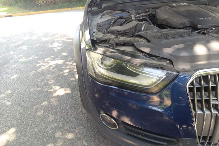 Used Audi A4 2014 40 TFSI allroad quattro plus version Right Front Headlight