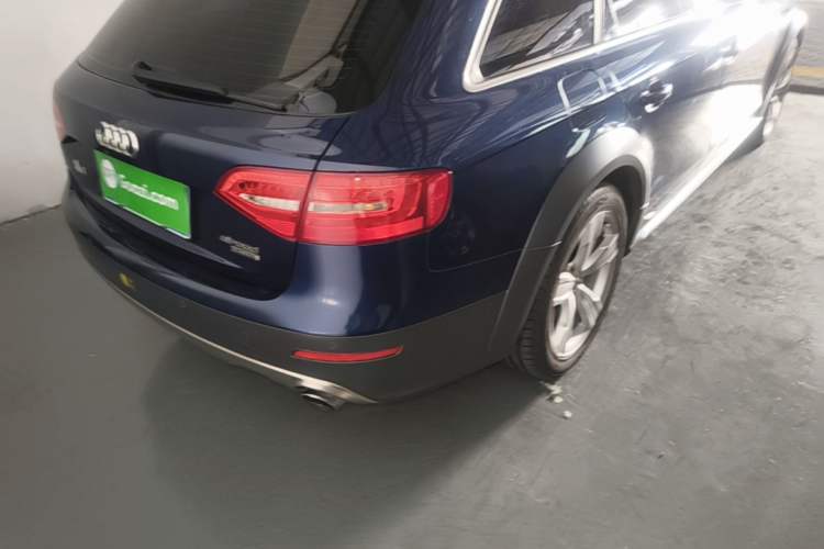 Used Audi A4 2014 40 TFSI allroad quattro plus version Right Rear Taillight