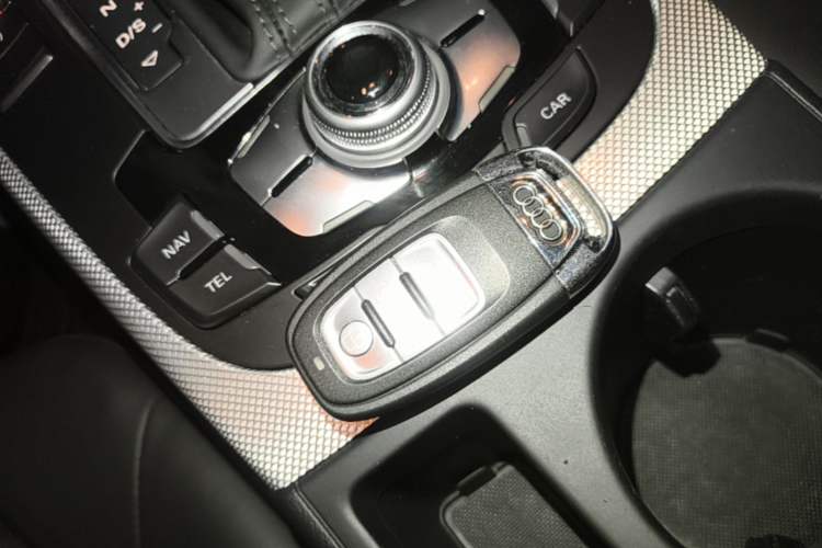 Used Audi A4 2014 40 TFSI allroad quattro plus version Vehicle Key