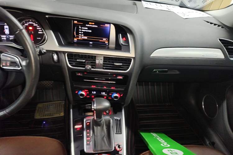 Used Audi A4 2014 40 TFSI allroad quattro plus version Audio And AC Panel