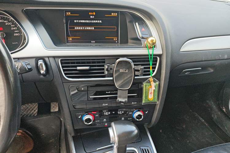 Used Audi A4 2014 40 TFSI allroad quattro plus version Audio And AC Panel