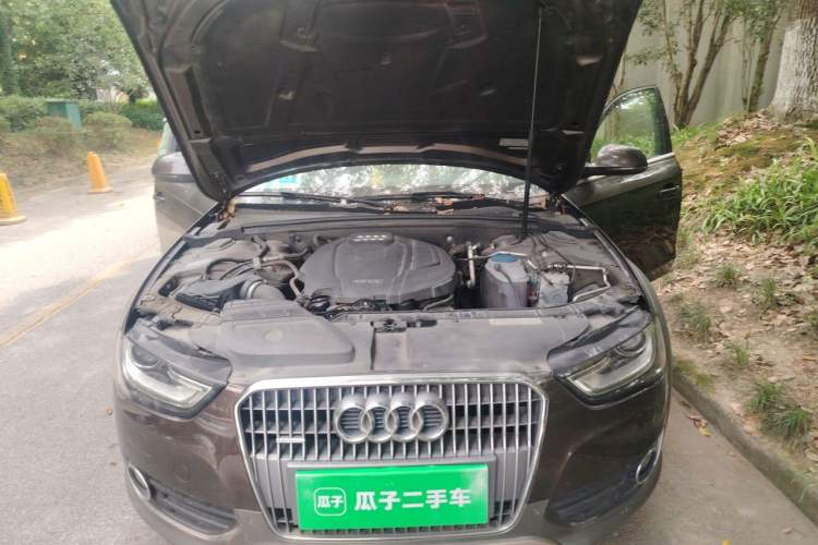 Used Audi A4 2014 40 TFSI allroad quattro plus version Engine Bay