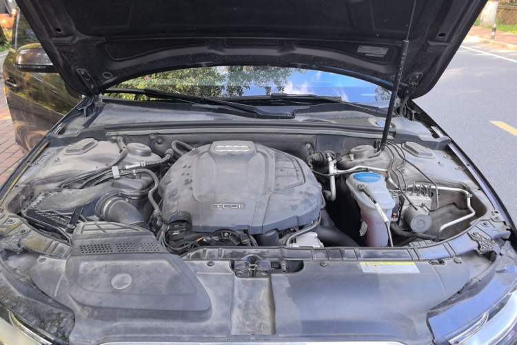 Used Audi A4 2014 40 TFSI allroad quattro plus version Engine Bay