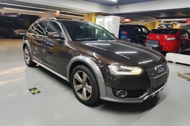 Used Audi A4 2014 40 TFSI allroad quattro plus version Front Right 45 Deg