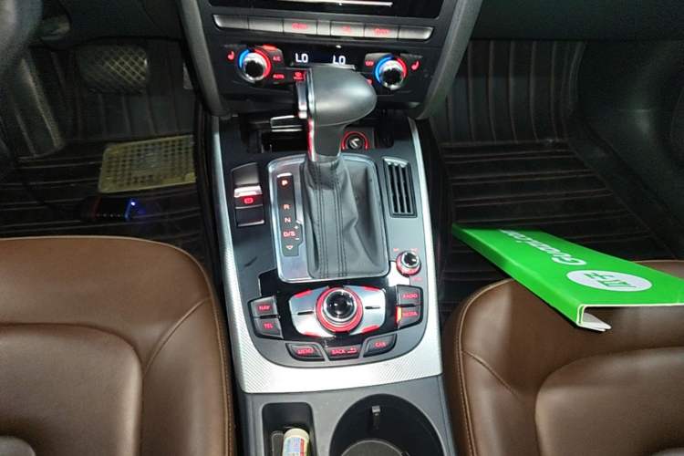 Used Audi A4 2014 40 TFSI allroad quattro plus version Gear Lever